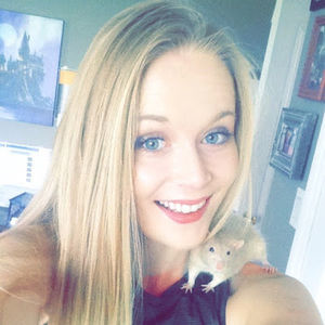 Meet your Posher, Alyssa